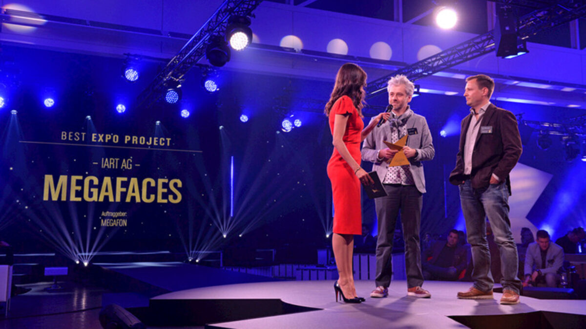 Valentin Spiess und Reto Weljatschek auf der Bühne beim XAVER Award
